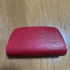 Louis Vuitton エピ　レッドのサムネイル