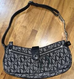 ［Dior ］ショルダーバッグ ロゴパターンのサムネイル
