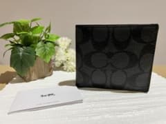 COACH コーチ シグネチャー　ブラック　二つ折り財布のサムネイル