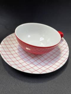 【にゃんち様専用】SANGO China 三郷陶器　カップ＆ソーサーのサムネイル