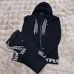 1PIU1UGUALE3 RELAX リブロゴ ニットセットアップのサムネイル