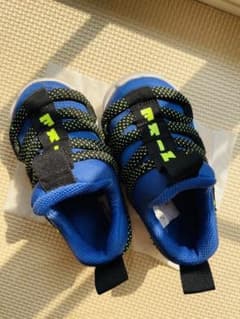 NIKE  ナイキ　キッズ　スニーカーのサムネイル