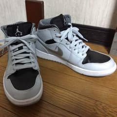 NIKE ナイキ AIR JORDAN 1 MID エアジョーダン 1のサムネイル