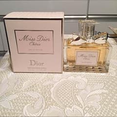 ✨Miss  Dior 香水✨のサムネイル