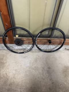 MAVIC AKSIUM ディスクブレーキ用ホイール前後セット MAVIC AKSIUM ディスクブレーキ用ホイール前後セット 未使用品 - メルカリ
