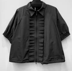 MARILYNMOON シアープリーツハーフスリーブブルゾン 新品・未使用】MARILYNMOON シアープリーツハーフスリーブブルゾン