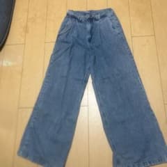 ワイドシルエット デニムパンツのサムネイル
