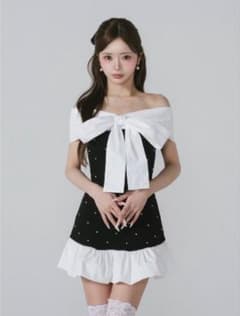 Darich ダーリッチ　パールビジューオフショルフリルニットミニワンピースのサムネイル