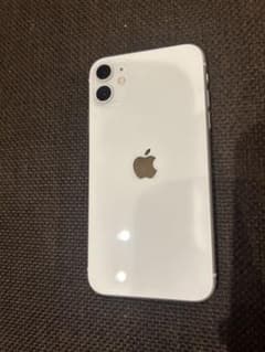 iPhone 11 ホワイト 128 GB SIMフリーのサムネイル