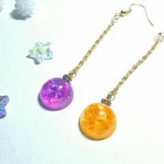 レジン玉♪輝く半球ボールピアス2色両耳ペアのサムネイル