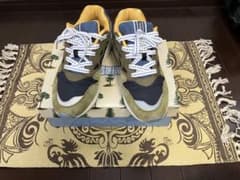 KARHU スニーカー 箱有　オリーブ×ネイビー 古着　28cmのサムネイル