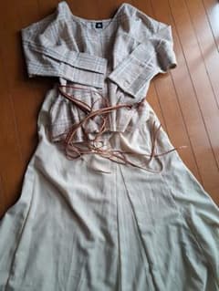 ベージュ ロングスカート Mサイズのサムネイル