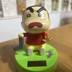 クレヨンしんちゃん ゆらゆらソーラーフィギュアのサムネイル