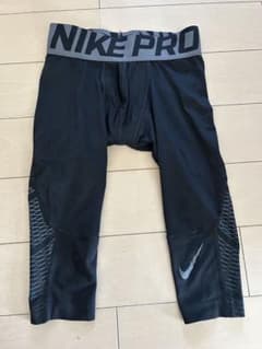 NIKE Proのコンプレッションタイツ 7分丈のタイツですのサムネイル