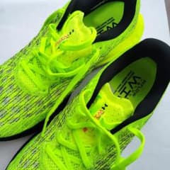 アンダーアーマー ランニングシューズ Velociti Wind 2 - メルカリ