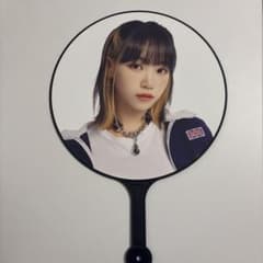 LE SSERAFIM ルセラフィム FEARNADA うちわ チェウォン - メルカリ