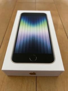 【新品未開封】海外版 iPhone SE 第3世代 64GB スターライトのサムネイル