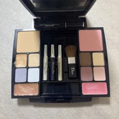 Dior TRAVEL STUDIO メイクアップパレットのサムネイル