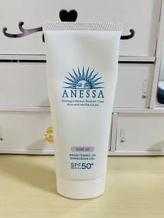 アネッサ ブライトニングUV ジェル ＜N＞ SPF50＋ PA＋＋＋＋ 90gのサムネイル