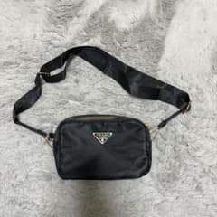 PRADA カバン ノベルティ ポーチのサムネイル