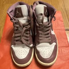 NIKE AIR JORDAN 1 MID スニーカーのサムネイル