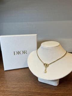 ♡*様 （K05-82）DIOR CDロゴ パールつき ネックレス ディオール K05-82）DIOR CDロゴ パールつき ネックレス ディオール - メルカリ