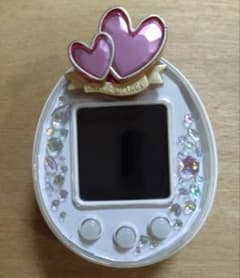 たまごっちピース　ホワイト　Tamagotchi P's ピアス付きのサムネイル