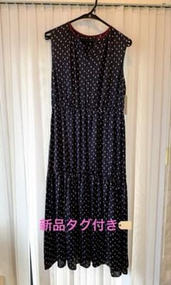 新品タグ付き♡ 23区　Vネックノースリーブ ティアードワンピースのサムネイル
