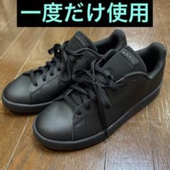 adidas ブラック スニーカー　26.5のサムネイル