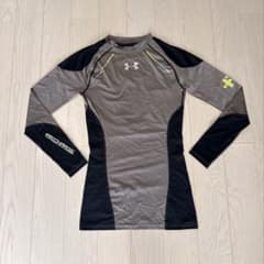 UNDER ARMOUR アンダーシャツ 長袖 グレーのサムネイル