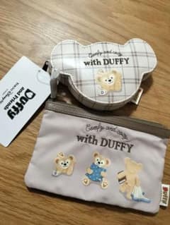 ディズニーシー購入　DUFFY クマ型ポーチ セットのサムネイル