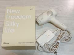 美品】YETE 脱毛器 サファイア冷感 マット・クリーム - メルカリ