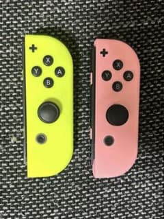 Switch ジョイコン　右2個　ジャンク（色違い）のサムネイル
