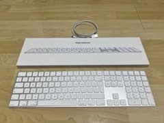 Apple Magic Keyboard UK配列 テンキー付き ほぼ未使用のサムネイル