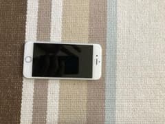 iPhone6 16GB silver 箱、充電器、未使用のイヤホン付のサムネイル
