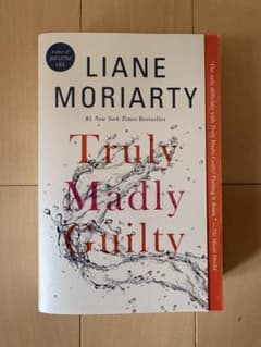 Truly Madly Guilty Liane Moriarty 洋書のサムネイル