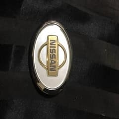 日産リアエンブレム ゴールドのサムネイル