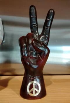 ビンテージ ピース　レア型 ハンド　オブジェ　置物　vintage　反戦 ビンテージ ピース 良型 ハンド オブジェ 置物 vintage 反戦 - メルカリ