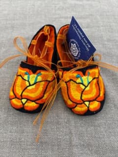 メキシコ民芸品★刺繍ベビーシューズ★フォークアートのサムネイル