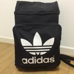 adidas リュックのサムネイル