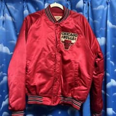 希少　LOCKERLINE Chicago Bulls レッド スタジャンのサムネイル