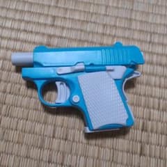 コルトガバメント風　ブローバックが楽しめるおもちゃのサムネイル