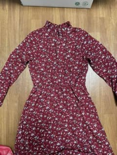 落ち着いたレッド花柄のロングワンピース キレイのサムネイル