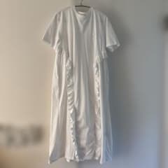 【完売】ユニクロ　フリルTワンピース　セシリーバンセン　ブラック　Sサイズのサムネイル