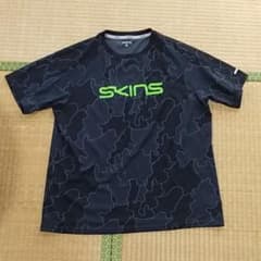 ブシさん専用　スキンズ　Tシャツ　Oサイズのサムネイル