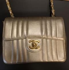 CHANEL シャネルのサムネイル