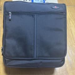 Victorinox WT Vertical Messenger Bag - メルカリ