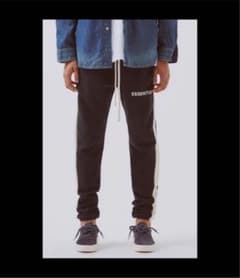 19AW Fear Of God Essentials Mのサムネイル
