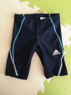 アディダス 水着 110㎝のサムネイル