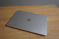 【美品】MacBook Air M4 13インチ 24GB/512GBのサムネイル